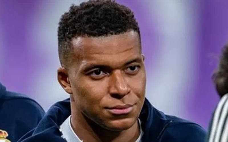 مبابي يفوز بجائزة البيتشيشي بعد موسم استثنائي مع ريال مدريد